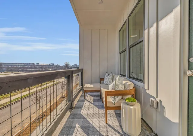 Photo 4 of Townhouse for sale at 140 Peerless Ave #53, Chattanooga, TN 37405 | MLS# 1543100 | Listing updated on 2026-10-30