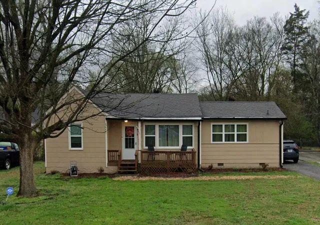 Photo 1 of Sale Pending at 327 Sequoia Dr, Chattanooga, TN 37411 | MLS# 1543178 | Listing updated on 2026-09-22