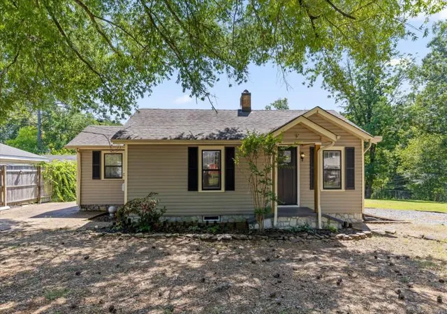 Photo 1 of Single family home for sale at 222 Frawley Rd, Chattanooga, TN 37412 | MLS# 1543158 | Listing updated on 2026-10-11