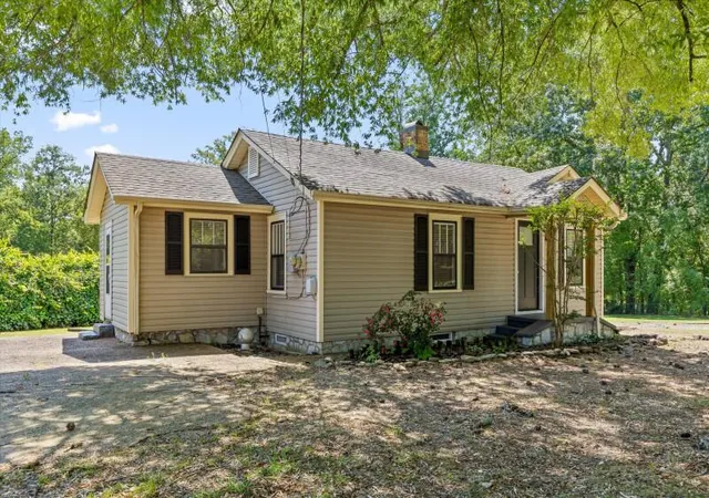 Photo 2 of Single family home for sale at 222 Frawley Rd, Chattanooga, TN 37412 | MLS# 1543158 | Listing updated on 2026-10-11