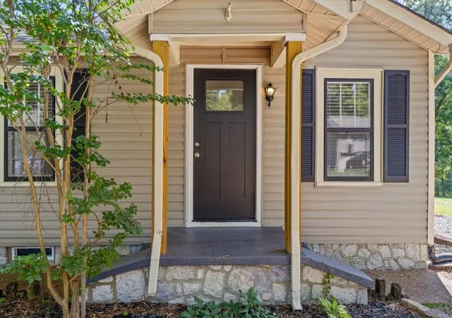 Photo 3 of Single family home for sale at 222 Frawley Rd, Chattanooga, TN 37412 | MLS# 1543158 | Listing updated on 2026-10-11