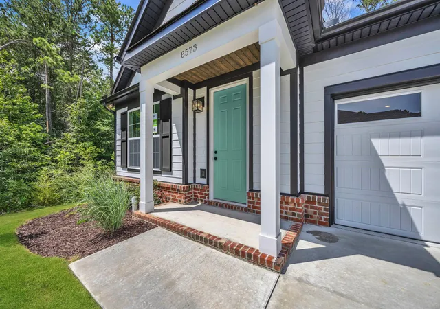 Photo 1 of Sale Pending at 8573 Ari Ln #5, Chattanooga, TN 37421 | MLS# 1543098 | Listing updated on 2026-10-21