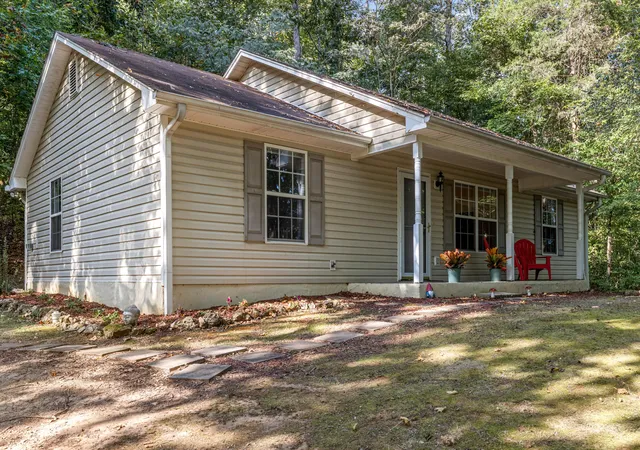 Single family home for sale at 4123 Mountain Crk Rd, Chattanooga, TN 37415 | MLS# 1543166