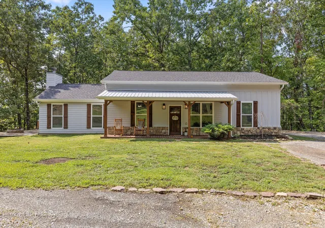 Photo 1 of Sale Pending at 600 Edgeman Rd, Ringgold, GA 30736 | MLS# 1543212 | Listing updated on 2026-09-29