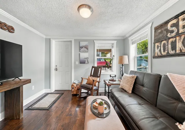 Photo 2 of Sale Pending at 714 Merriam St, Chattanooga, TN 37405 | MLS# 1543219 | Listing updated on 2026-10-09