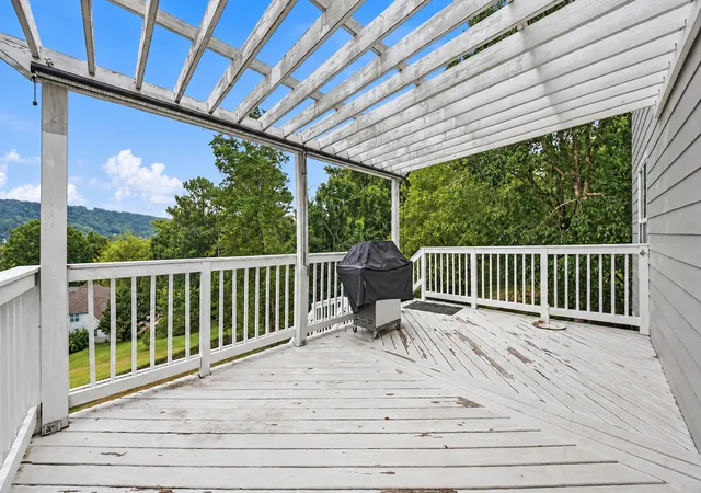 Photo 4 of Single family home for sale at 35 S Links Dr, Ringgold, GA 30736 | MLS# 1543305 | Listing updated on 2026-10-27