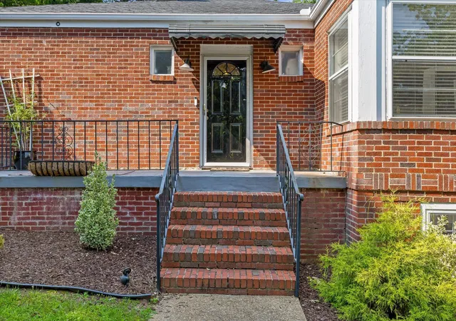Photo 3 of Single family home for sale at 3614 Lerch St, Chattanooga, TN 37411 | MLS# 1544574 | Listing updated on 2026-10-14