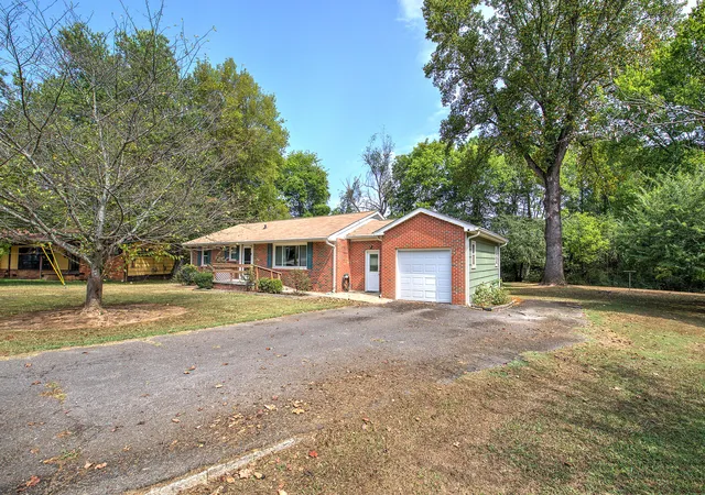 Photo 2 of Sale Pending at 5933 Portview Cir, Chattanooga, TN 37421 | MLS# 1543281 | Listing updated on 2026-09-27