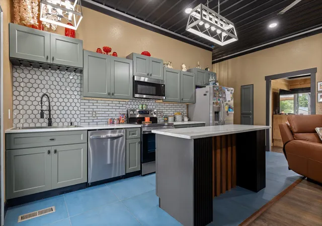 Photo 3 of Single family home for sale at 2546 County Rd 141, Ider, AL 35981 | MLS# 1543283 | Listing updated on 2026-09-23