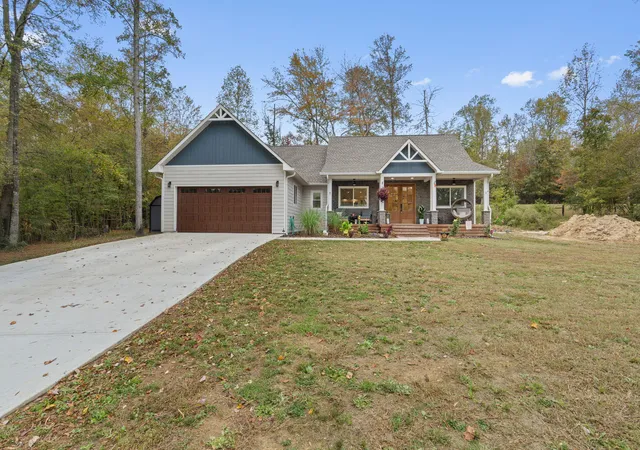 Single family home for sale at 715 Halfmoon Shrs Dr, Ten Mile, TN 37880 | MLS# 1543364