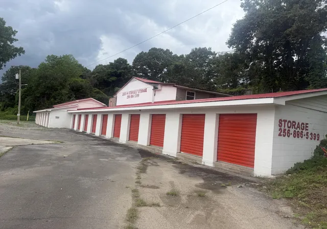 Photo 2 of Multi family home for sale at 1100 Chisolm Ave, Bridgeport, AL 35740 | MLS# 1543963 | Listing updated on 2026-10-03