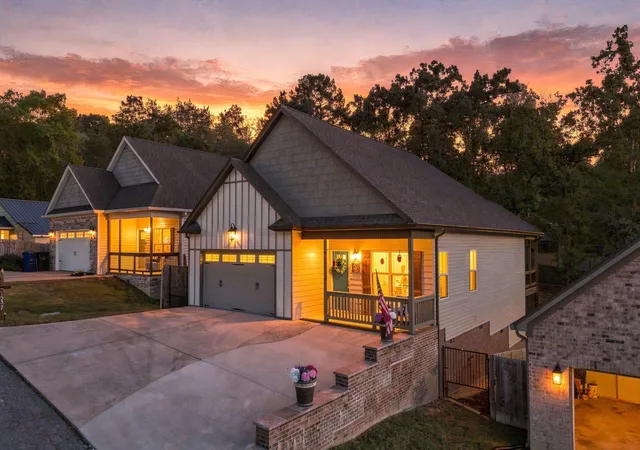 Photo 1 of Single family home for sale at 1337 Hixson Ave, Hixson, TN 37343 | MLS# 1543420 | Listing updated on 2026-10-17