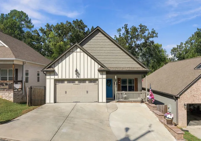 Photo 3 of Single family home for sale at 1337 Hixson Ave, Hixson, TN 37343 | MLS# 1543420 | Listing updated on 2026-10-17