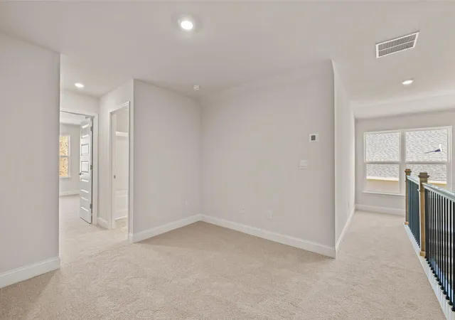 Photo 4 of Single family home for sale at 8302 Seaside Dr, Chattanooga, TN 37363 | MLS# 1543438 | Listing updated on 2026-10-26