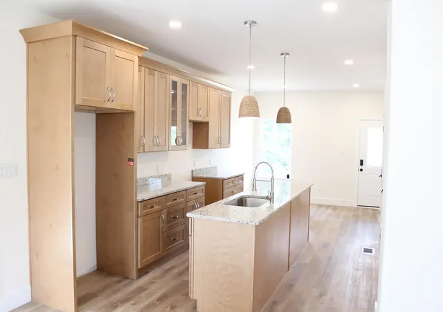 Photo 2 of Townhouse for sale at 3108 Donna Ln, Chattanooga, TN 37404 | MLS# 1543380 | Listing updated on 2026-10-21