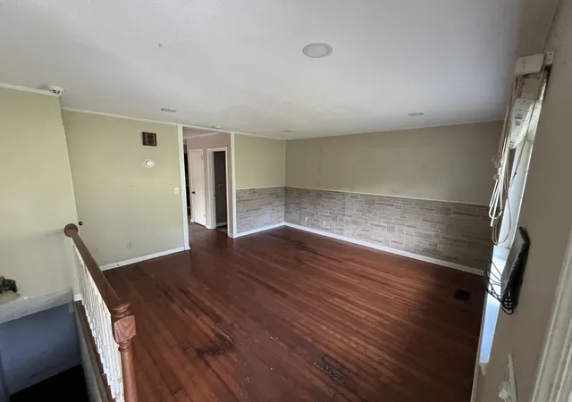 Photo 3 of Single family home for sale at 5006 Shoals Ln, Chattanooga, TN 37416 | MLS# 1543410 | Listing updated on 2026-10-09