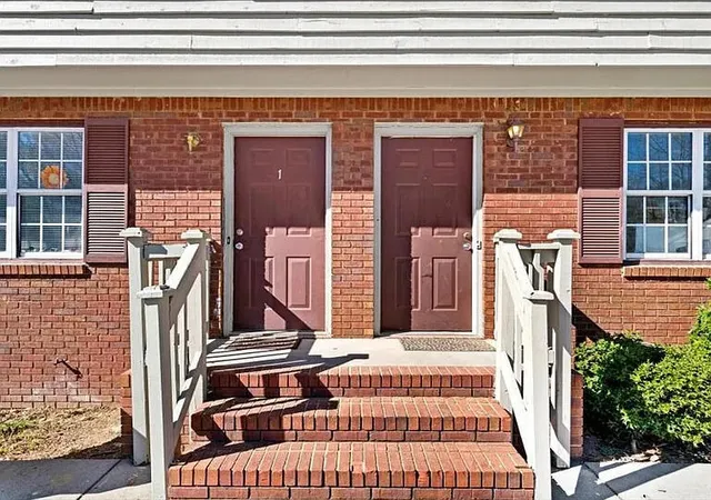 Listing Photo 2 - Condo for sale in building located at 900 Cascade Dr, Dalton, GA 30720 - Unit #2