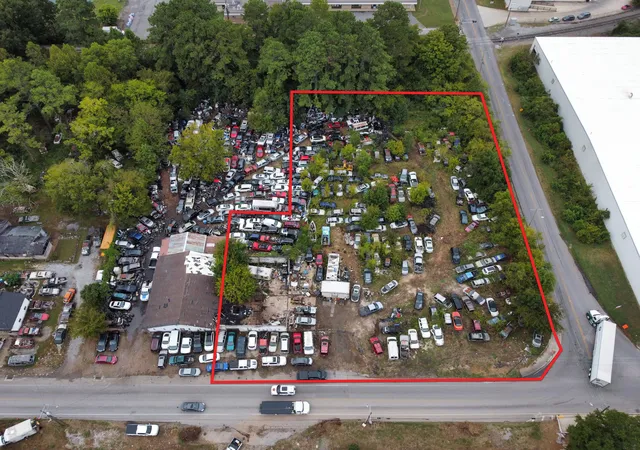 Photo 1 of Sale Pending at 500 Workman Rd, Chattanooga, TN 37410 | MLS# 1543408 | Listing updated on 2026-10-09