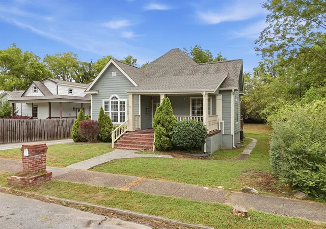 Photo 3 of Sale Pending at 2313 Fairleigh St, Chattanooga, TN 37406 | MLS# 1543491 | Listing updated on 2026-10-22