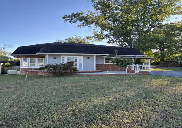 Photo 1 of Sale Pending at 4204 Ealy Rd, Chattanooga, TN 37412 | MLS# 1544054 | Listing updated on 2026-10-16