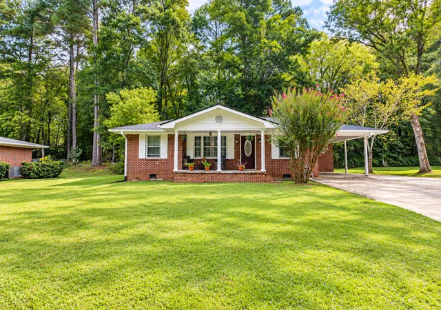 Photo 1 of Sale Pending at 122 Hazel Dr, Dalton, GA 30721 | MLS# 1543472 | Listing updated on 2026-10-05