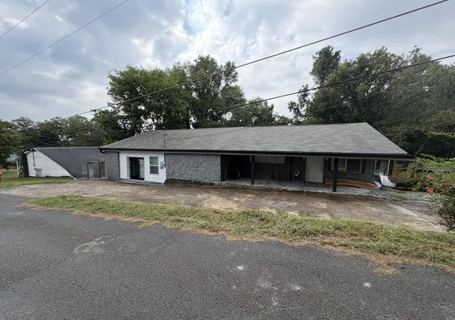 Photo 1 of Multi family home for sale at 161 Orchard Ave, Rossville, GA 30741 | MLS# 1543511 | Listing updated on 2026-10-29