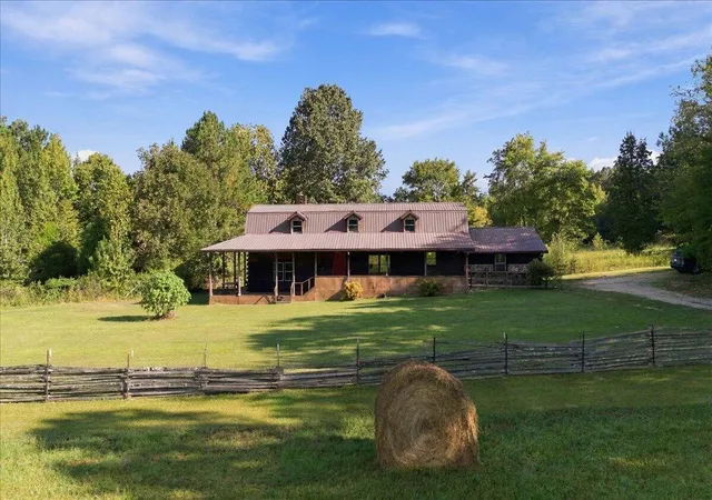 Photo 1 of House for sale at 2432 Beavers Rd, Summerville, GA 30747 | MLS# 1543632 | Listing updated on 2026-10-01