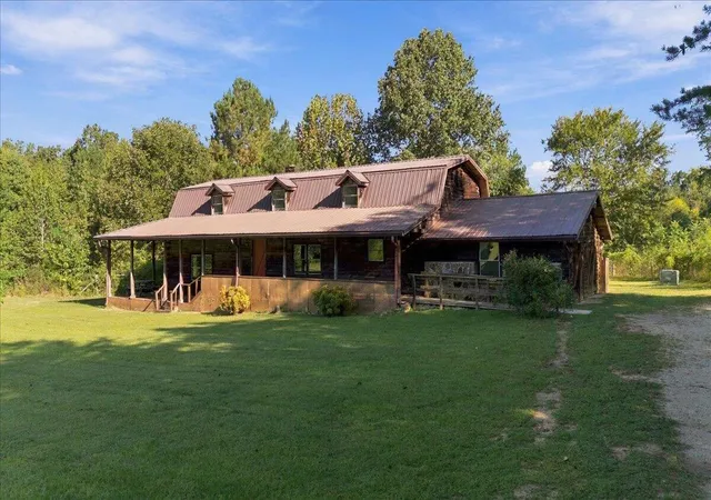 Photo 2 of House for sale at 2432 Beavers Rd, Summerville, GA 30747 | MLS# 1543632 | Listing updated on 2026-10-01