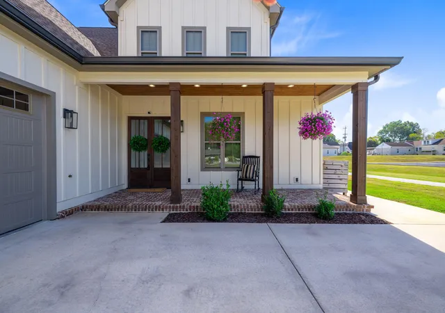 Photo 2 of Sale Pending at 6822 Bacon Ln, Chattanooga, TN 37421 | MLS# 1543860 | Listing updated on 2026-10-17