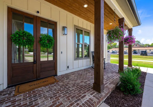 Photo 3 of Sale Pending at 6822 Bacon Ln, Chattanooga, TN 37421 | MLS# 1543860 | Listing updated on 2026-10-17
