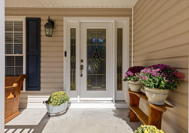 Photo 3 of Single family home for sale at 1355 Ashes Ave, Soddy Daisy, TN 37379 | MLS# 1543789 | Listing updated on 2026-10-30