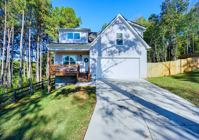 Single family home for sale at 95 Jamestown Rd, Chattanooga, TN 37416 | MLS# 1543894