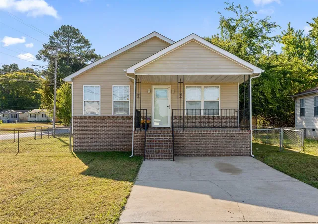 Photo 1 of Single family home for sale at 1818 Tuskegee Blvd, Chattanooga, TN 37421 | MLS# 1543659 | Listing updated on 2026-10-22