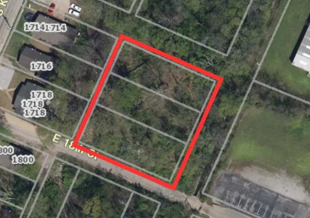 Photo 1 of Land for sale at 18 E Th St, Chattanooga, TN 37404 | MLS# 1543624 | Listing updated on 2026-09-29