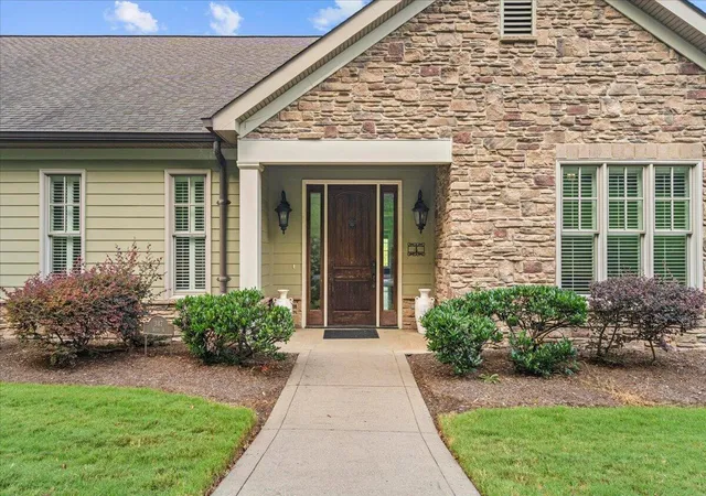 Listing Photo 1 - Condo for sale in building located at 347 Ivey Gate Ridge, Dalton, GA 30720 - Unit #Ste 4
