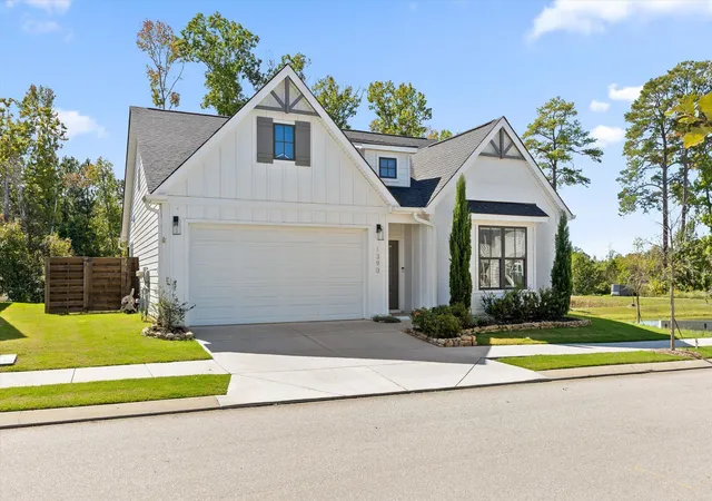 Photo 1 of Single family home for sale at 1390 Cobbler Ct, Chattanooga, TN 37421 | MLS# 1544107 | Listing updated on 2026-10-26