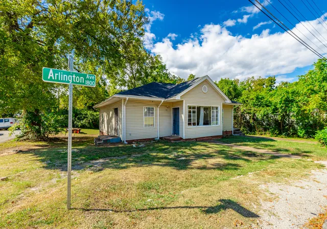 Single family home for sale at 1801 Arlington Ave, Chattanooga, TN 37406 | MLS# 1543714