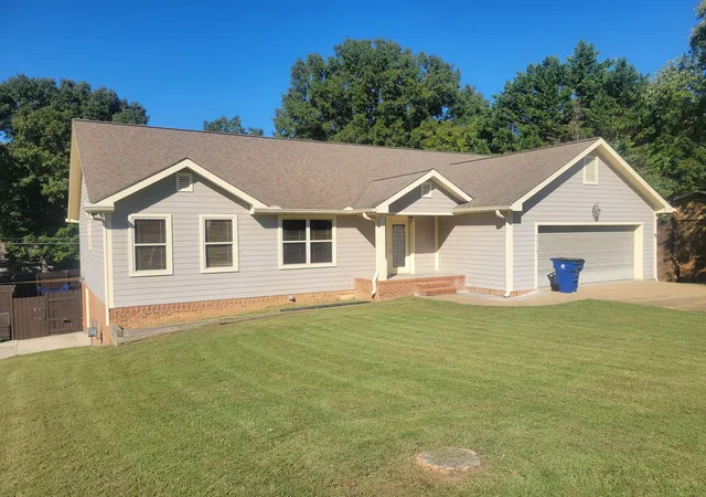 Single family home for sale at 2313 Lakesite Dr, Soddy Daisy, TN 37379 | MLS# 1543700