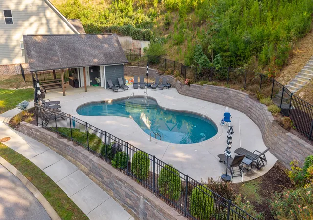 Photo 3 of Single family home for sale at 1354 Carrington Way, Chattanooga, TN 37405 | MLS# 1543972 | Listing updated on 2026-10-06