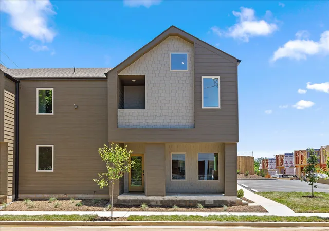 Photo 1 of Townhouse for sale at 2706 Long St #132, Chattanooga, TN 37408 | MLS# 1543773 | Listing updated on 2026-10-02