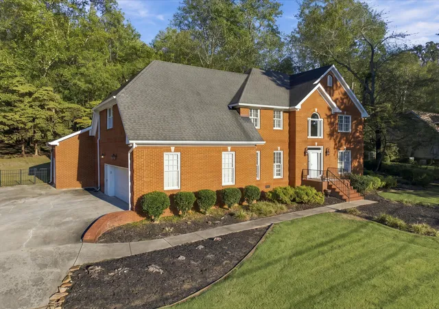 Photo 4 of Single family home for sale at 7334 Royal Harbour Cir, Ooltewah, TN 37363 | MLS# 1543862 | Listing updated on 2026-10-22