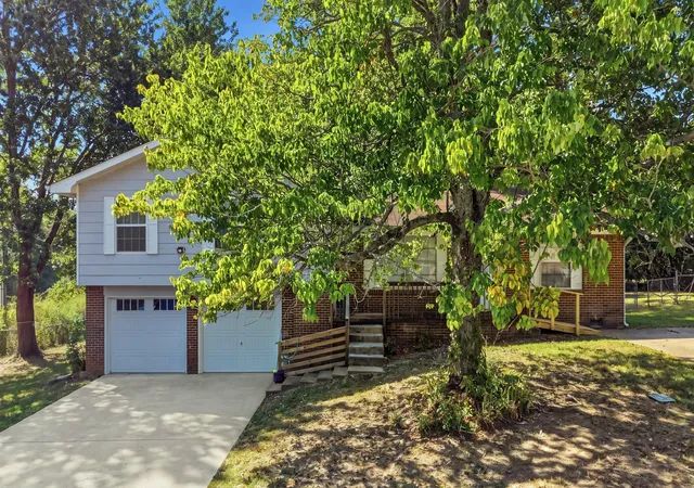 Multi family home for sale at 3932 Bowman Ln, Chattanooga, TN 37416 | MLS# 1543830
