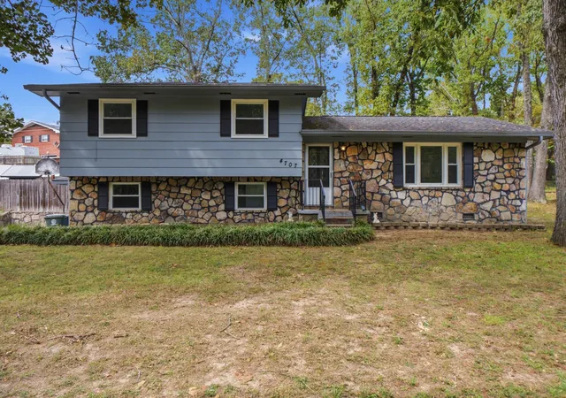 Photo 1 of Sale Pending at 4707 Norcross Rd, Hixson, TN 37343 | MLS# 1544026 | Listing updated on 2026-10-20