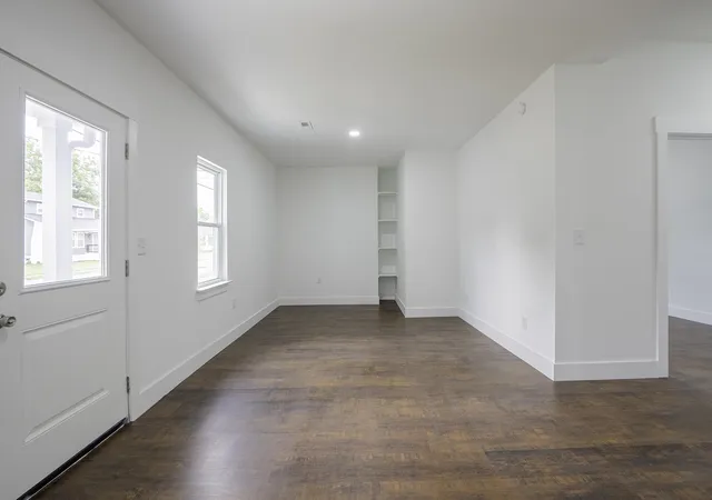 Photo 3 of Single family home for sale at 2708 N Chamberlain Ave, Chattanooga, TN 37406 | MLS# 1543948 | Listing updated on 2026-10-03