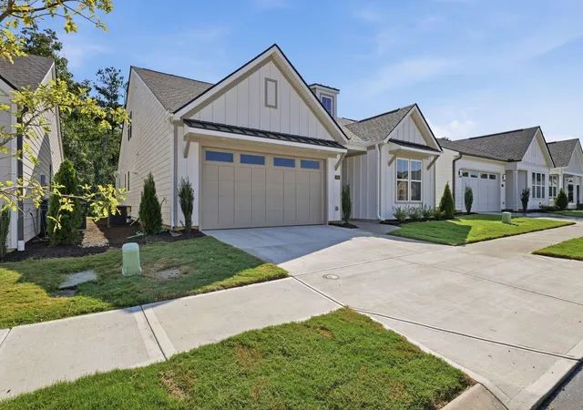 Photo 2 of Single family home for sale at 7778 Mistflower Cir, Chattanooga, TN 37421 | MLS# 1543977 | Listing updated on 2026-10-04