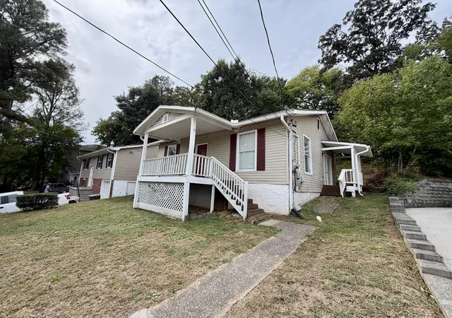 Photo 2 of Single family home for sale at 619 Snow St, Chattanooga, TN 37405 | MLS# 1544533 | Listing updated on 2026-10-26