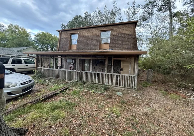 Photo 1 of Single family home for sale at 1622 Waterhouse St, Chattanooga, TN 37412 | MLS# 1544035 | Listing updated on 2026-10-12