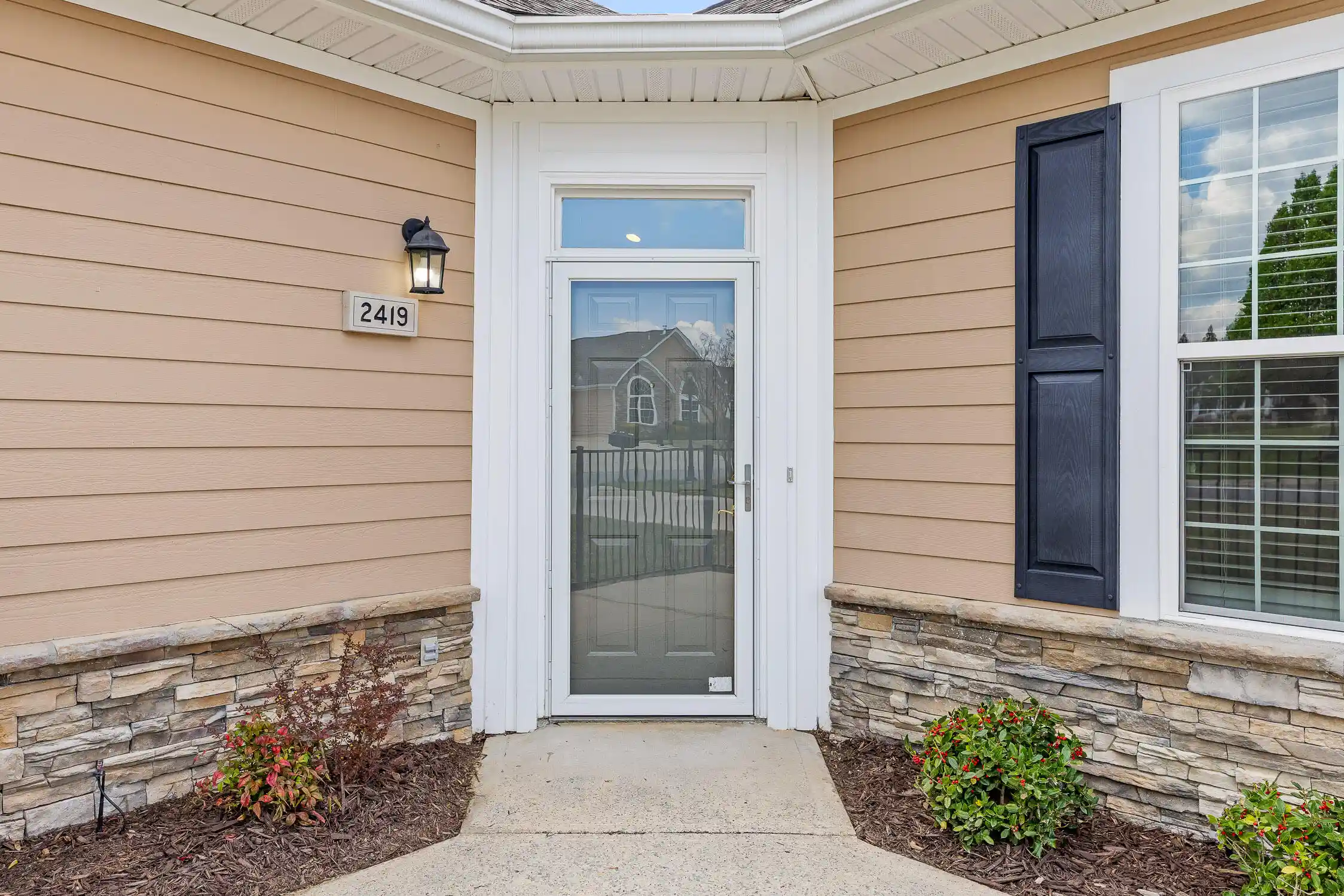Listing Photo 2 - Condo for sale in 2419 Baskette Wy located at 2419 Baskette Wy, Chattanooga, TN 37421 - Unit 2419 Baskette Way