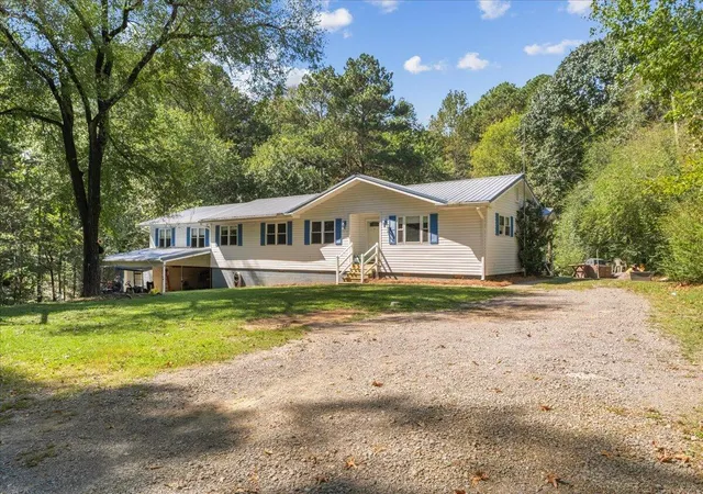 Photo 2 of Single family home for sale at 4185 S Jimmy Dr, Rocky Face, GA 30740 | MLS# 1544081 | Listing updated on 2026-10-26