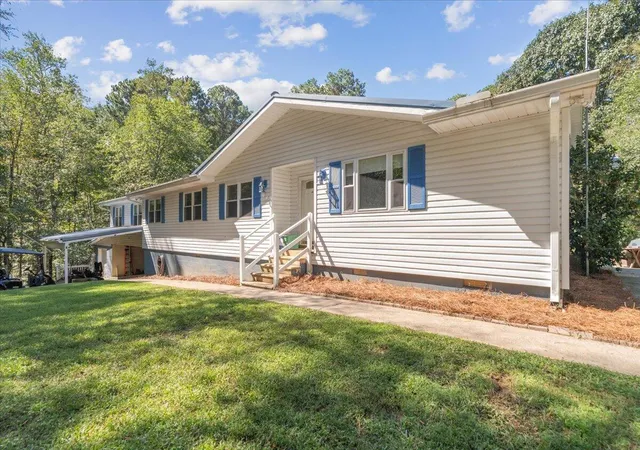 Photo 3 of Single family home for sale at 4185 S Jimmy Dr, Rocky Face, GA 30740 | MLS# 1544081 | Listing updated on 2026-10-26